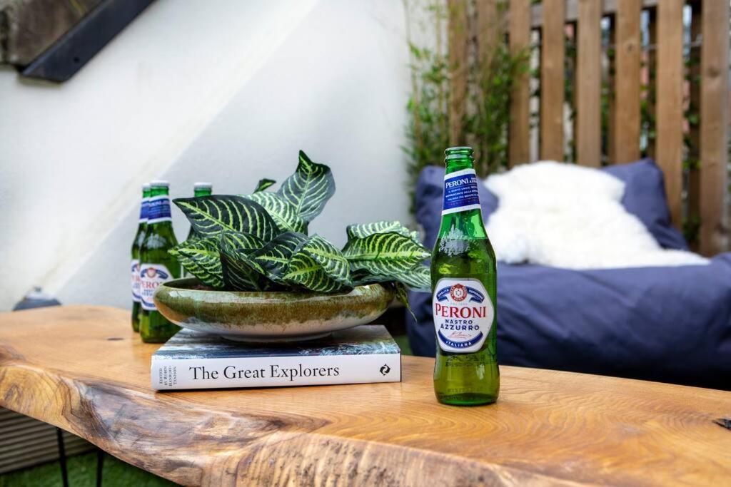 City Superhost: Luxury Deansgate Townhouse マンチェスター エクステリア 写真