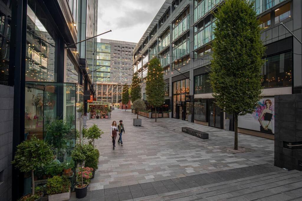 City Superhost: Luxury Deansgate Townhouse マンチェスター エクステリア 写真